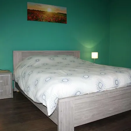 Au Cortil בית נופש שבטון